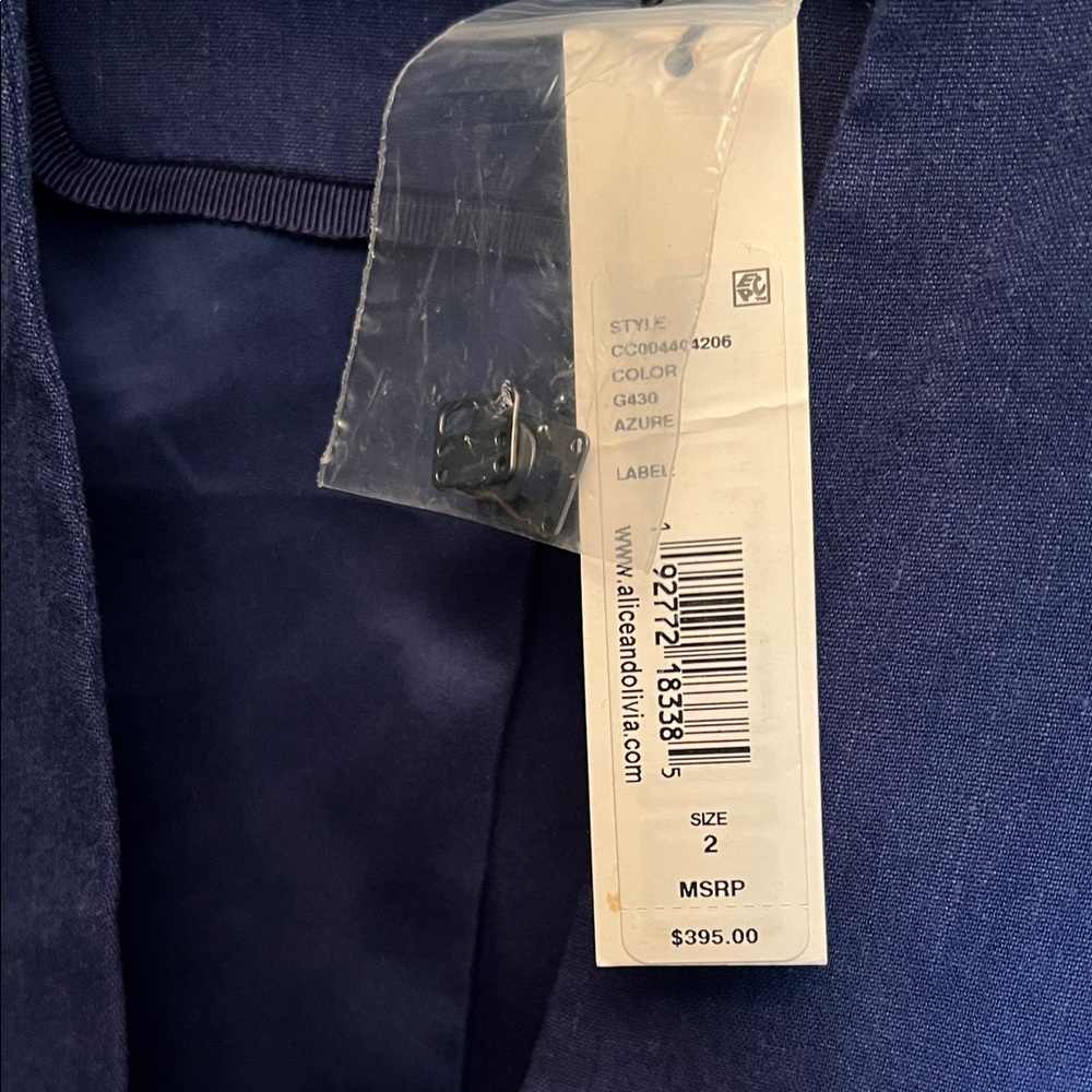ALICE + OLIVIA Jerri Linen Blend Blazer - Picture 7 of 9
